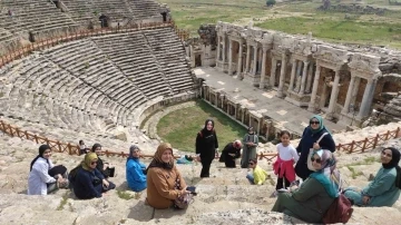 Manisalı fotoğrafçılar Pamukkale’de eğitim aldı
