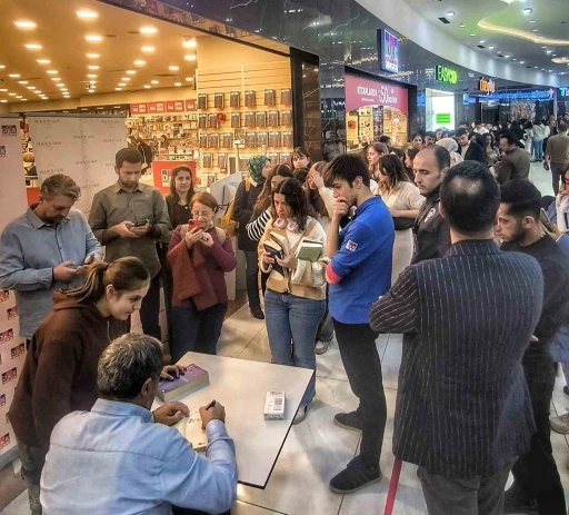 Mardian Mall’da imza günü etkinliği
