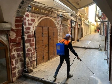 Mardin’de 193 bin çöp konteyneri, 80 bin rögar ve binlerce nokta ilaçlandı
