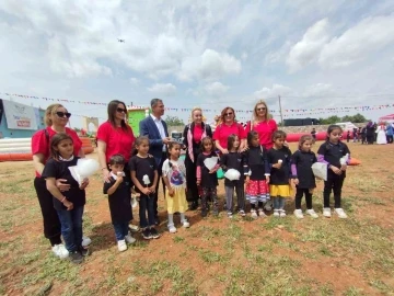 Mardin’de dezavantajlı öğrenciler çocuk festivaliyle doyasıya eğlendi
