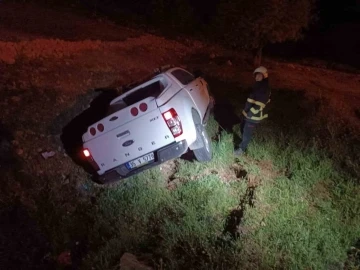 Mardin’de kamyonet devrildi: 3 yaralı
