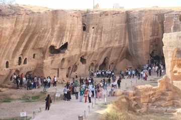 Mardin’deki Dara Antik Kenti ziyaretçilerini cezbediyor
