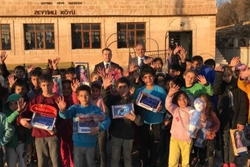 Mardin Valisi Tuncay Akkoyun kırsal mahallelerde sorunları dinledi
