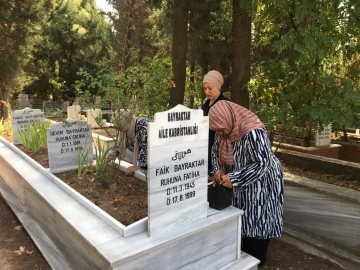 Marmara Depremi’nde hayatını kaybedenler Körfez’de anıldı
