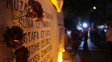 Marmara Depremi'nde hayatını kaybedenler anıldı