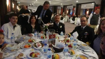 Marmaris’te iftar sofrası şehit yakınları ve gaziler için kuruldu
