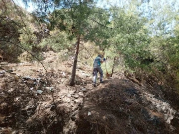 Marmaris’te seyir tepelerinin temizliğine devam edildi
