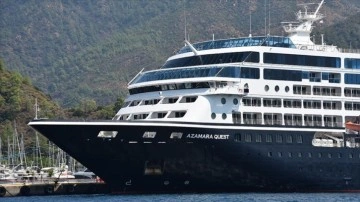 Marmaris'e "Azamara Quest" kruvaziyeriyle 550 turist geldi