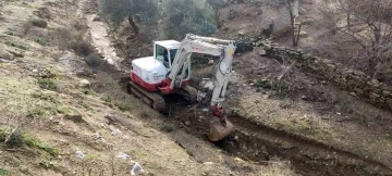 MASKİ’den Ayanlar Mahallesi’nde dere temizliği
