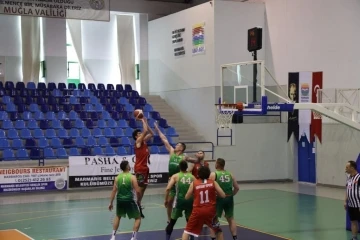 Master basketbolcular Marmaris’te ter döktü
