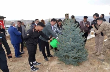 Meclisin ilk dönem milletvekili Diyap Ağa kabri başında anıldı
