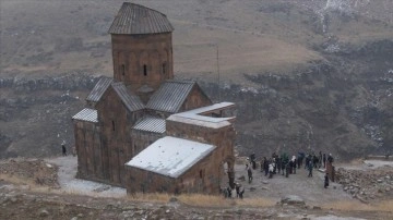 "Medeniyetler Beşiği" Ani Ören Yeri'nde yarıyıl tatili yoğunluğu