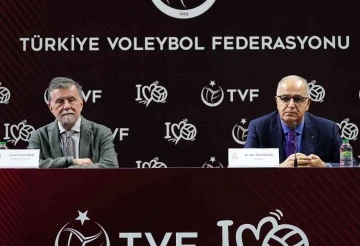 Mehmet Akif Üstündağ: &quot;Biz artık seyirci sayımız ile futbol sahalarına talibiz”
