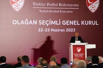 Mehmet Büyükekşi: “Yarı otomatik ofsayt teknolojisini Türk futboluna kazandırmak için çalışıyoruz”
