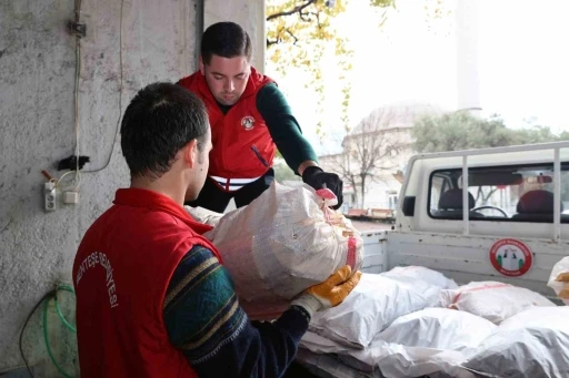 Menteşe Belediyesi’nden ihtiyaç sahiplerine yakacak yardımı
