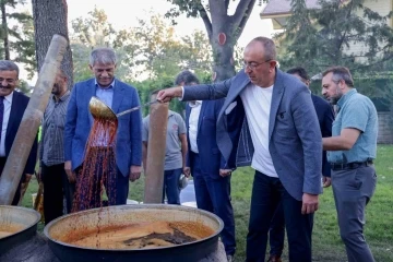 Meram Bağı’nda ikinci kez pekmez kaynatma etkinliği düzenlendi
