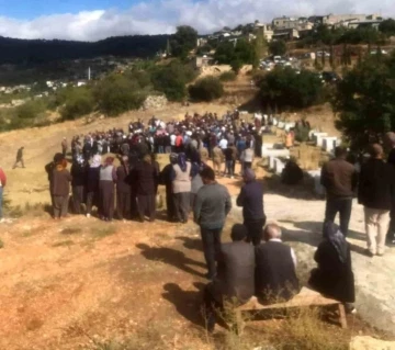 Öldürülen baba, oğul ve gelin toprağa verildi