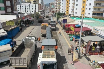 Mersin’de yol ve asfalt çalışmaları sürüyor
