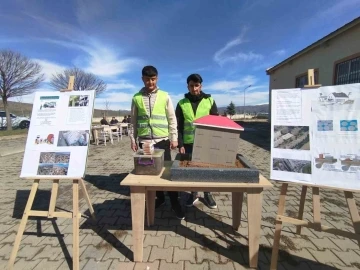 Meslek lisesi öğrencileri, deprem gerçeğine dikkat çekti
