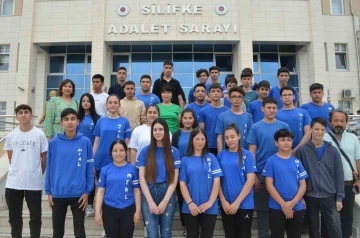 Meslek Lisesi öğrencilerine Silifke Adliyesinde bilgilendirme yapıldı
