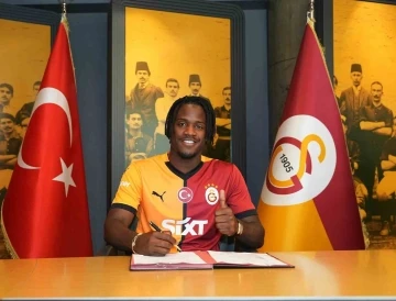 Michy Batshuayi: “Tekrar Şampiyonlar Ligi’nde oynayacağım için mutluyum”
