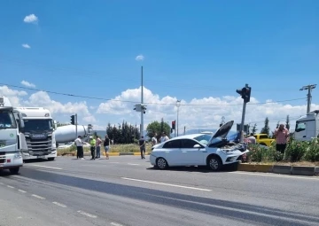 Milas’ta tır ile otomobil çarpıştı: 1 yaralı
