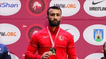 Milli güreşçi Burhan Akbudak, Avrupa şampiyonu oldu