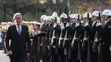 Milli Savunma Bakanı Akar ve TSK komuta kademesinden "Bahriye'nin kalbi"ne ziyaret