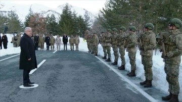 Milli Savunma Bakanı Güler, TSK komuta kademesi ile Hakkari'de