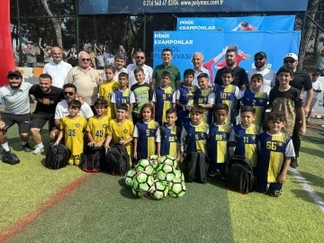 ’Minik Kramponlar Futbol Turnuvası’ Ümraniye’de gerçekleşti
