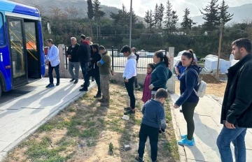 Mobil Diş Kliniği depremzedelere hizmet vermeye başladı
