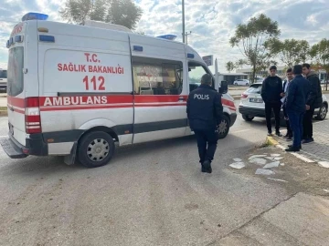 Motosiklet ile kamyonet çarpıştı, 1 öğrenci yaralandı
