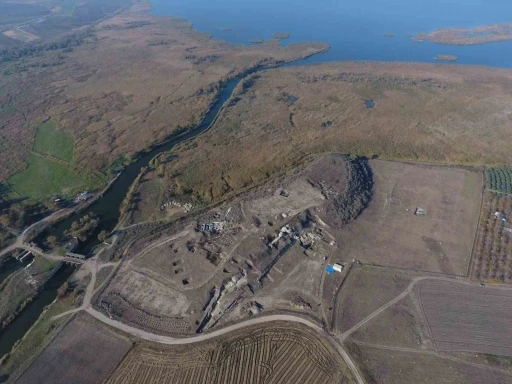 MSKÜ’nün destek verdiği kazılarda surlar ortaya çıkıyor
