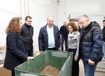  Mudanya Belediyesi, kedi ve köpek maması üretmeye başladı