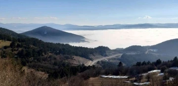 Mudurnu’da sisle oluşan manzara hayran bıraktı
