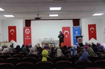 Muğla’da “Değerleriyle Güçlü Ailem” konferansı düzenlendi
