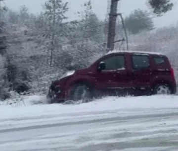 Muğla’da kar sonrası kaza anları vatandaş kamerasına yansıdı
