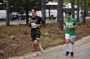 Muğla’da okul sporları kros il liderlik koşusu yarışması düzenlendi
