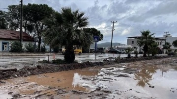 Muğla'da sağanak hayatı olumsuz etkiliyor