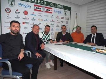 Muğlaspor deneyimli golcüyü transfer etti
