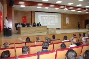 Muhtarlara ‘yerinde dönüşüm’ anlatıldı
