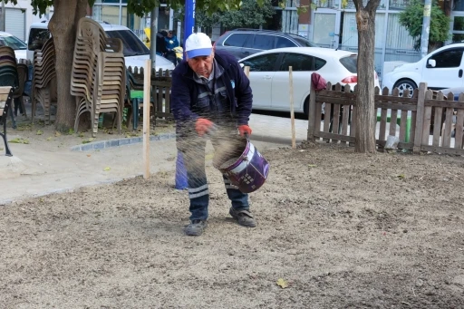 Muradiye parkları yeşillendiriliyor
