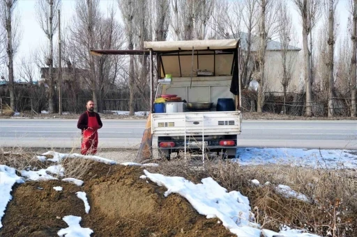 Muş Ovası’nda yolculuk edenlere tatlı bir mola
