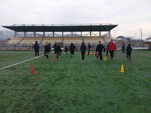 Muş’ta futbol kurslarına yoğun ilgi: Geleceğin yetenekleri yetişiyor
