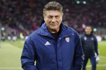 Napoli’nin yeni teknik direktörü Walter Mazzari oldu
