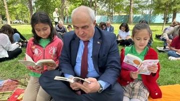 Nazilli’de bir kitap bir pencere okuma etkinliği düzenlendi
