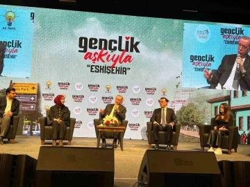 Nebi Hatipoğlu Gençlik Buluşması’nda öğrenciler için vaatlerini açıkladı
