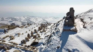 Nemrut’un kış uykusuna kuraklık engeli
