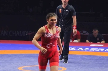 Nesrin Baş’tan bronz madalya