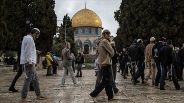 Netanyahu'dan fanatik Yahudilerin Mescid-i Aksa baskınlarını bayrama kadar durdurma kararı